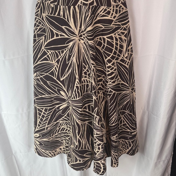 Newport News Black and Cream Floral Midi Dress - Picture 8 of 12